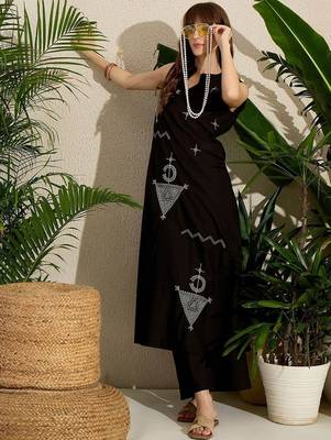 Geometric Embroidered Mandarin Collar Thread Work Pure Cotton Kurta & Palazzo 4