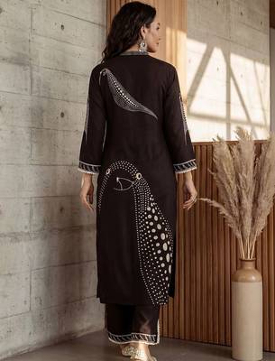 Women Ethnic Motifs Printed Regular Kurta with Trousers 3