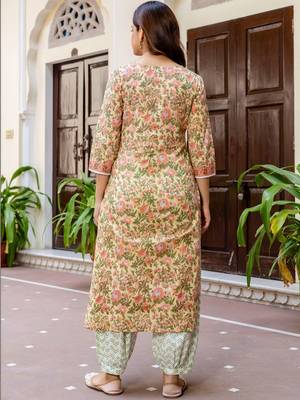 Women Floral Printed Regular Thread Work Pure Cotton Kurta with Patiala & With Dupatta 5