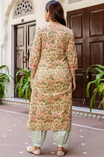 Women Floral Printed Regular Thread Work Pure Cotton Kurta with Patiala & With Dupatta