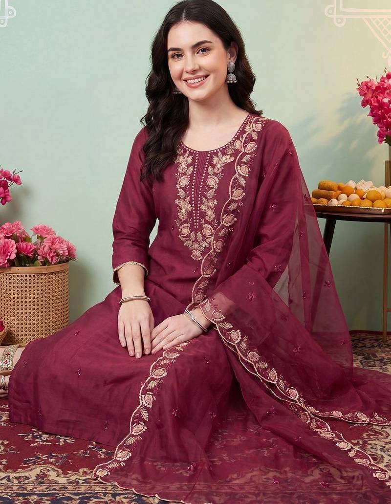 Women Ethnic Motifs Embroidered Regular Thread Work Kurta with Trousers & With Dupatta