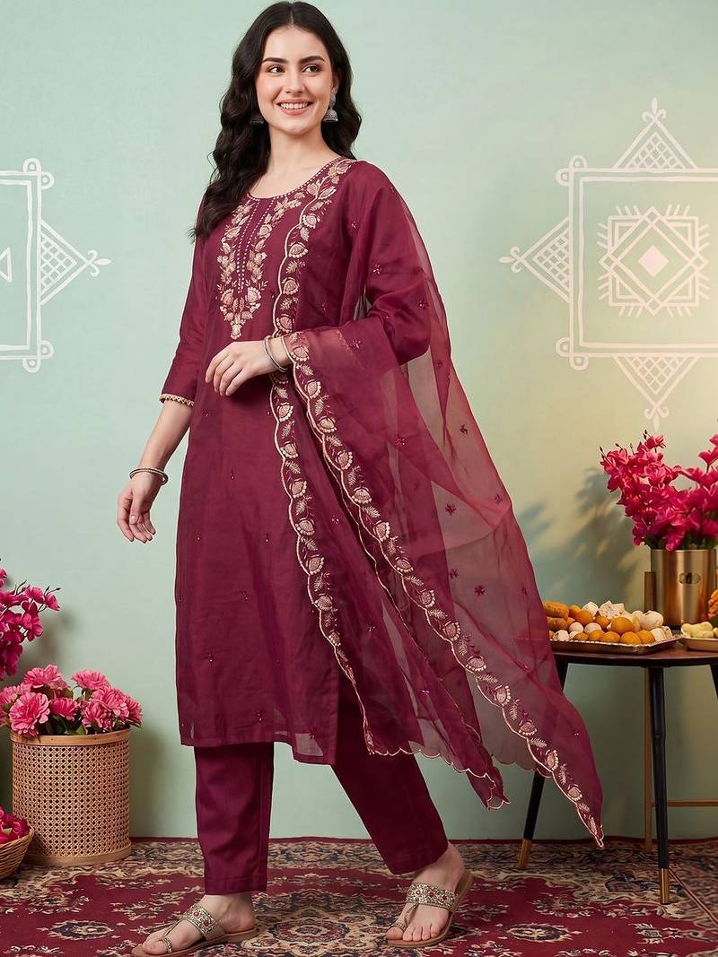 Women Ethnic Motifs Embroidered Regular Thread Work Kurta with Trousers & With Dupatta