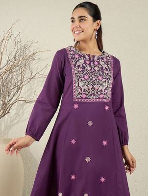 Floral Embroidered Sequinned Pure Cotton Kurta With Trousers 1