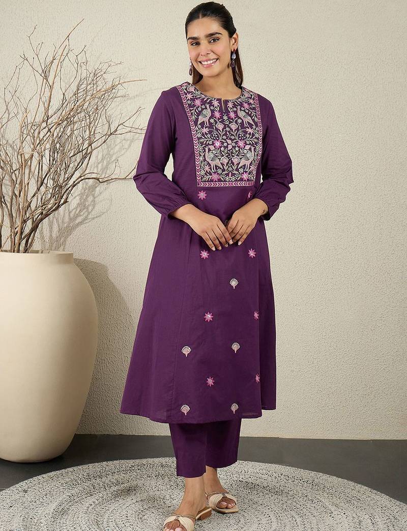 Floral Embroidered Sequinned Pure Cotton Kurta With Trousers