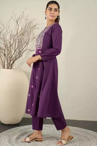 Floral Embroidered Sequinned Pure Cotton Kurta With Trousers