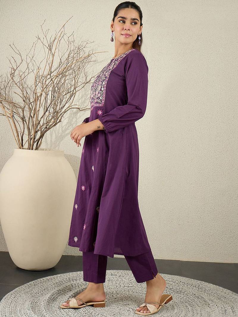 Floral Embroidered Sequinned Pure Cotton Kurta With Trousers