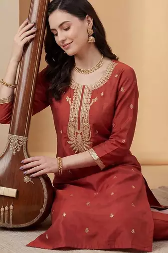 Women Ethnic Motifs Embroidered Regular Thread Work Kurta with Trousers & With Dupatta