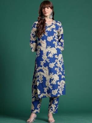 Women Ethnic Motifs Printed Regular Pure Cotton Kurta with Trousers 4