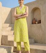 Women Floral Printed Regular Pure Cotton Kurta with Trousers