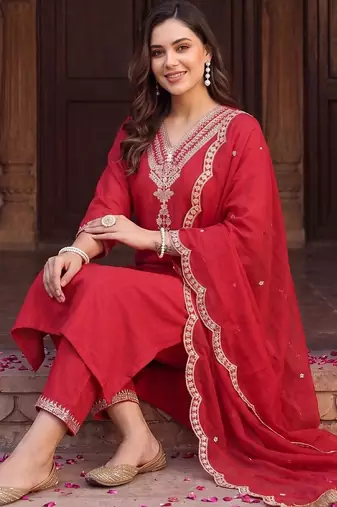 Women Ethnic Motifs Embroidered Regular Thread Work Liva Kurta with Trousers & With Dupatta
