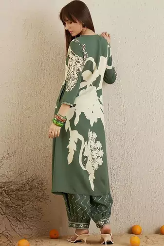 Women Floral Printed Regular Kurta with Patiala