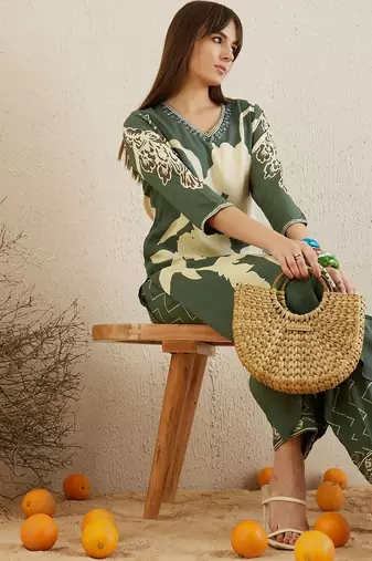 Women Floral Printed Regular Kurta with Patiala