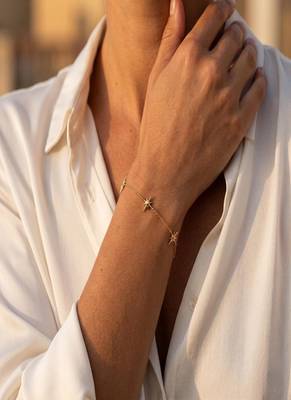 Elegant Gold Tone Starburst Charm Chain Bracelet 3