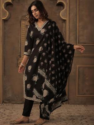 Women Floral Printed Regular Pure Cotton Kurta with Trousers & With Dupatta 1