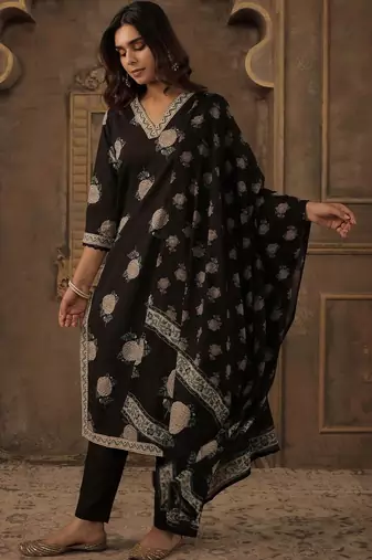 Women Floral Printed Regular Pure Cotton Kurta with Trousers & With Dupatta