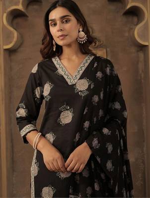 Women Floral Printed Regular Pure Cotton Kurta with Trousers & With Dupatta 2