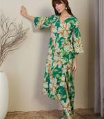Women Floral Printed Regular Pure Cotton Kurta with Trousers