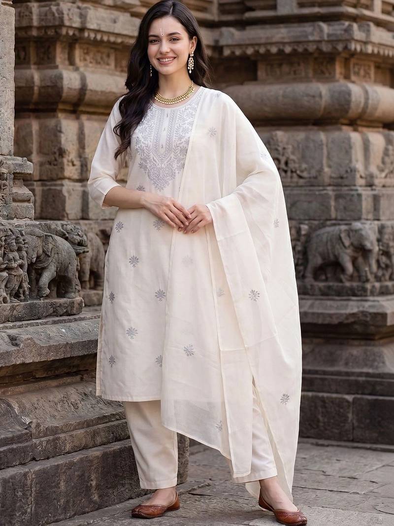 Women Ethnic Motifs Embroidered Regular Thread Work Pure Cotton Kurta with Trousers & With Dupatta
