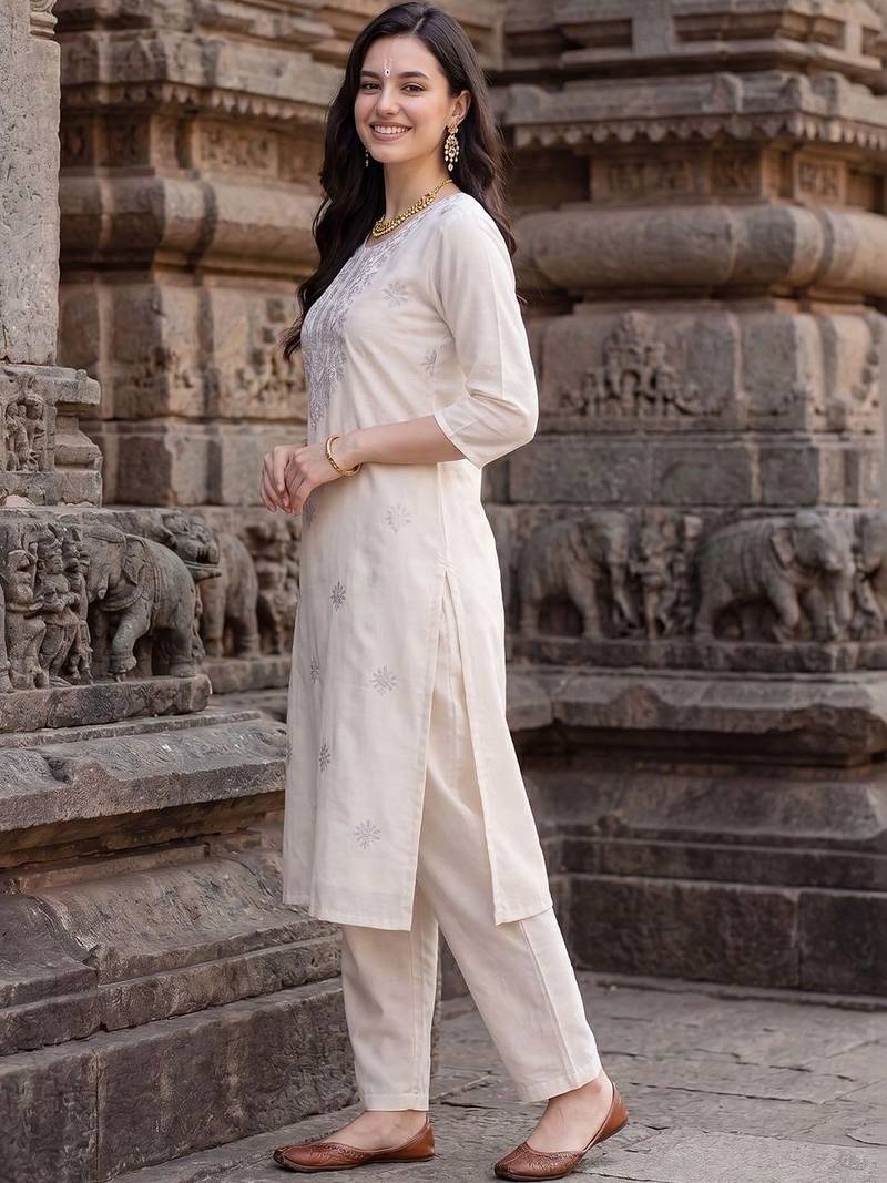 Women Ethnic Motifs Embroidered Regular Thread Work Pure Cotton Kurta with Trousers & With Dupatta