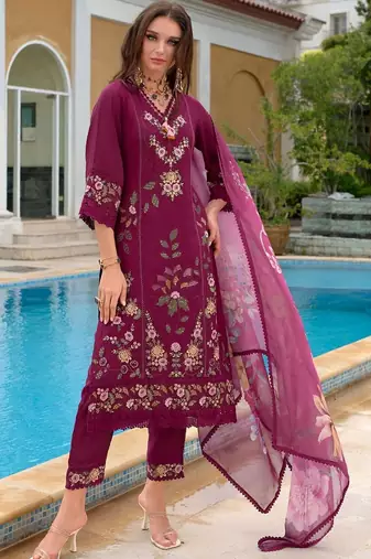 Women Floral Embroidered Regular Thread Work Pure Silk Kurta with Trousers & With Dupatta