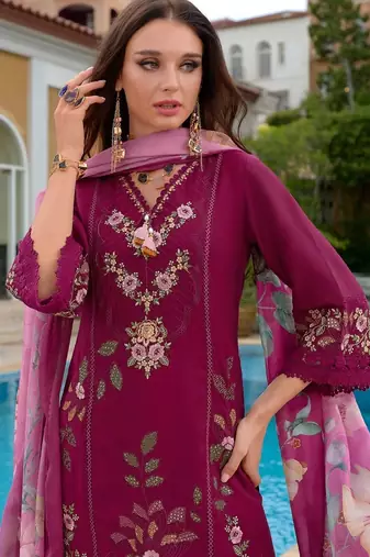 Women Floral Embroidered Regular Thread Work Pure Silk Kurta with Trousers & With Dupatta