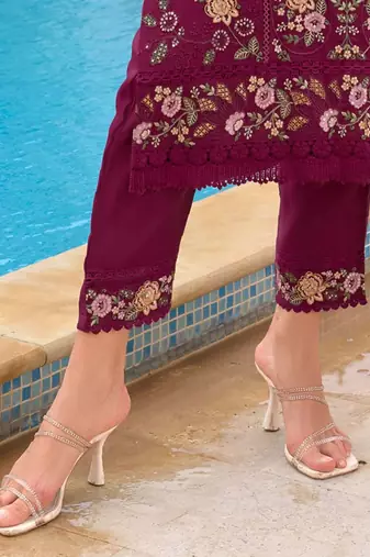 Women Floral Embroidered Regular Thread Work Pure Silk Kurta with Trousers & With Dupatta