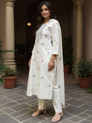 Women Floral Embroidered Round Neck Cotton Kurta with Trousers & Dupatta 4