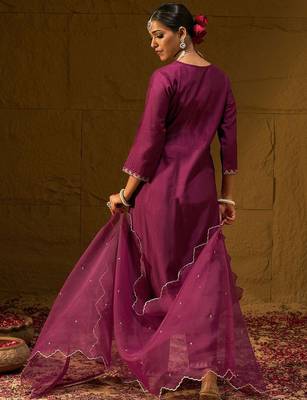 Ethnic Motifs Embroidered Sequinned Liva Straight Kurta With Trousers & Dupatta 3