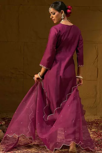 Ethnic Motifs Embroidered Sequinned Liva Straight Kurta With Trousers & Dupatta