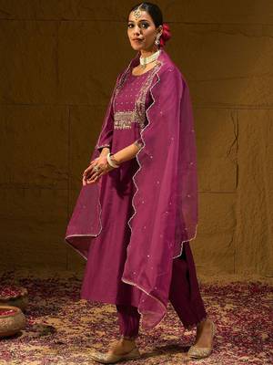 Ethnic Motifs Embroidered Sequinned Liva Straight Kurta With Trousers & Dupatta 4