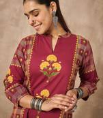 Women Floral Printed Regular Pure Cotton Kurta with Trousers
