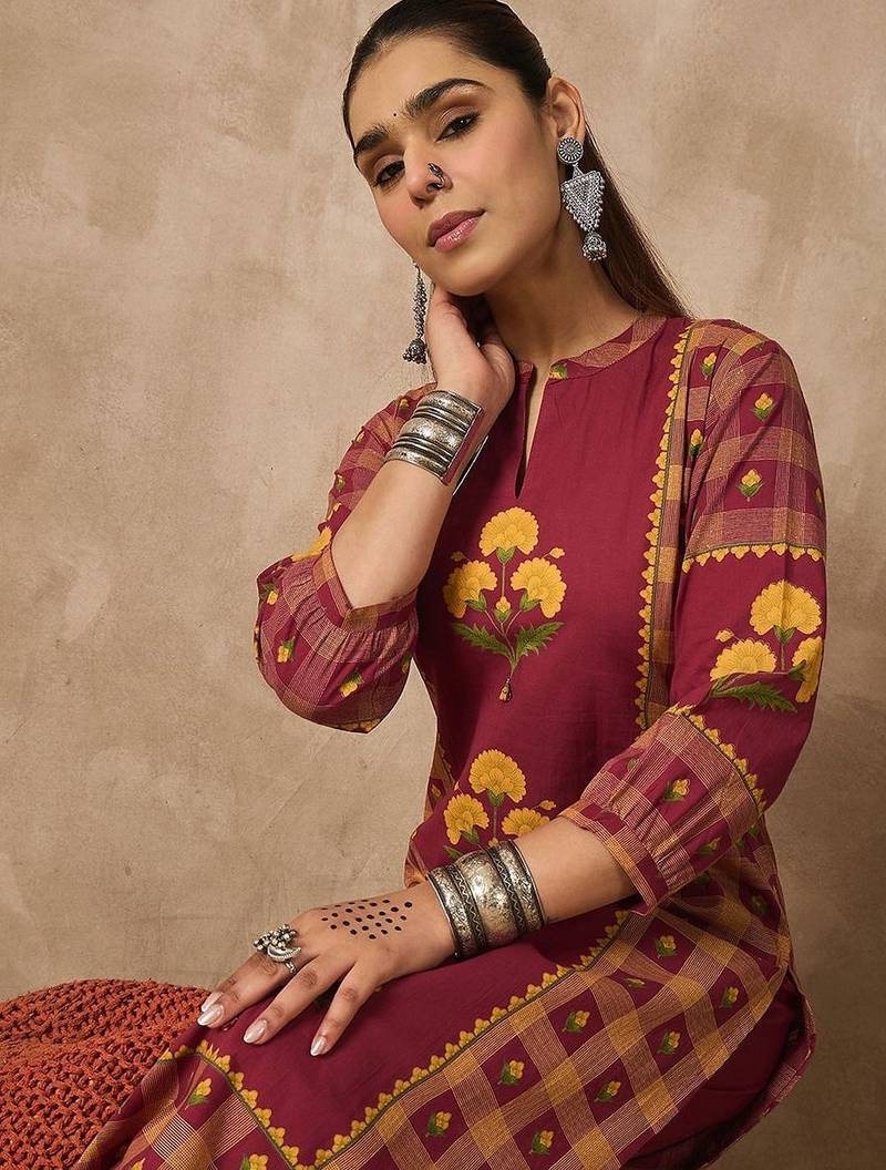 Women Floral Printed Regular Pure Cotton Kurta with Trousers