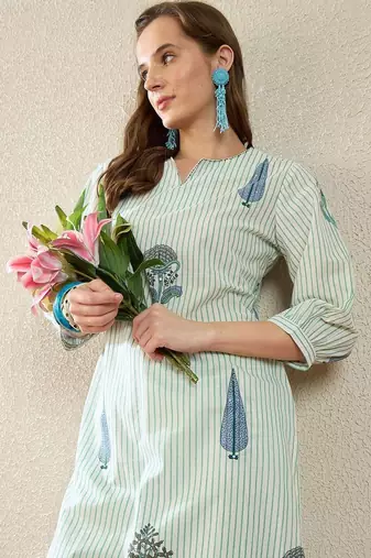 Women Printed Regular Pure Cotton Kurta with Trousers
