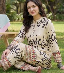 Women Printed Regular Kurta with Trousers