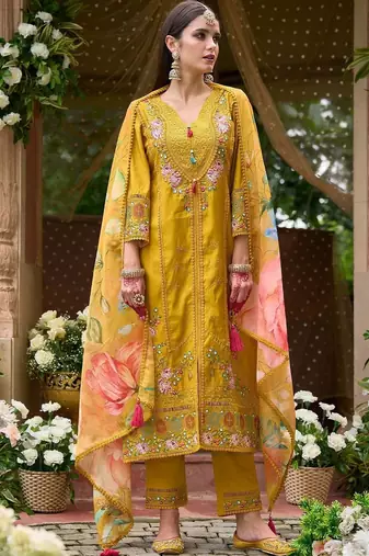 Women Floral Embroidered Regular Thread Work Kurta with Trousers & With Dupatta