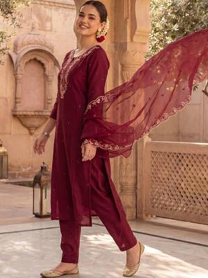 Women Ethnic Motifs Embroidered Regular Kurta with Trousers & With Dupatta 1