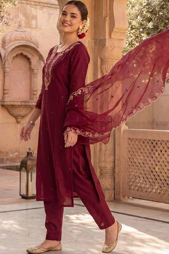 Women Ethnic Motifs Embroidered Regular Kurta with Trousers & With Dupatta
