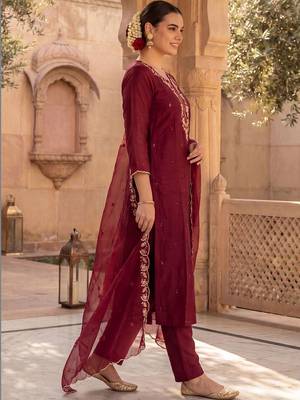 Women Ethnic Motifs Embroidered Regular Kurta with Trousers & With Dupatta 3