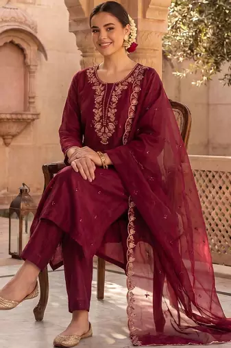 Women Ethnic Motifs Embroidered Regular Kurta with Trousers & With Dupatta
