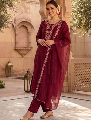 Women Ethnic Motifs Embroidered Regular Kurta with Trousers & With Dupatta 6