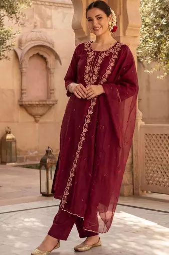 Women Ethnic Motifs Embroidered Regular Kurta with Trousers & With Dupatta