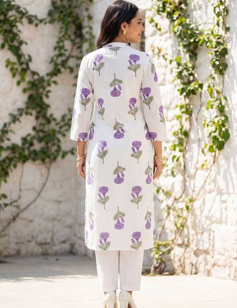 Women Floral Printed Regular Pure Cotton Kurta with Trousers