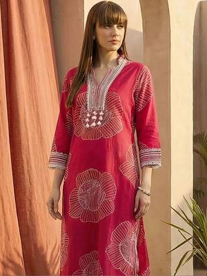 Women Floral Printed Regular Gotta Patti Pure Cotton Kurta with Trousers 4