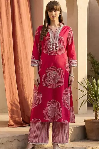 Women Floral Printed Regular Gotta Patti Pure Cotton Kurta with Trousers