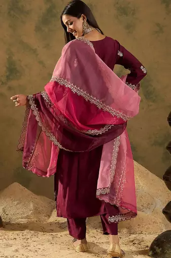 Ethnic Embroidered Zari Work Regular Sleeves Round Neck Silk Blend Kurta Set