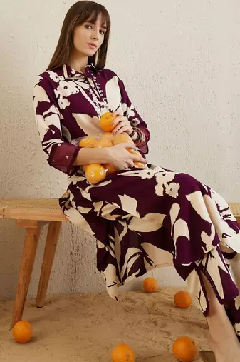 Women Floral Printed Regular Kurta with Trousers
