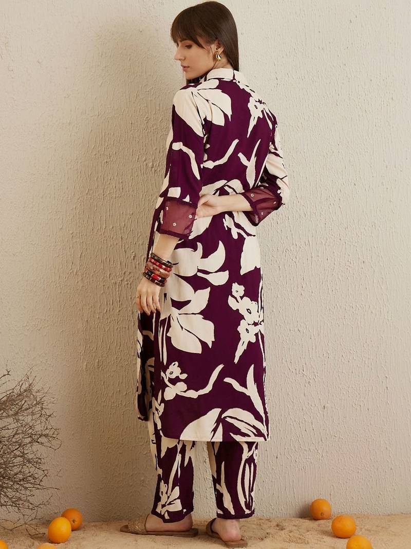 Women Floral Printed Regular Kurta with Trousers