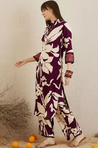 Women Floral Printed Regular Kurta with Trousers