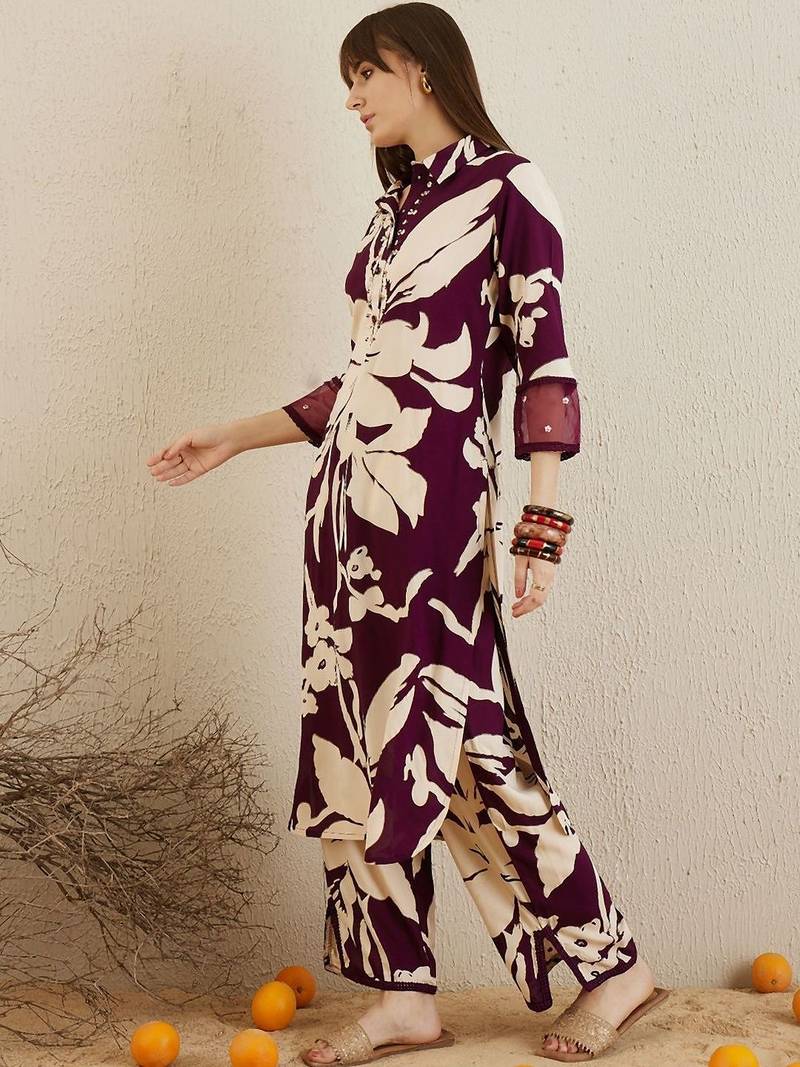 Women Floral Printed Regular Kurta with Trousers