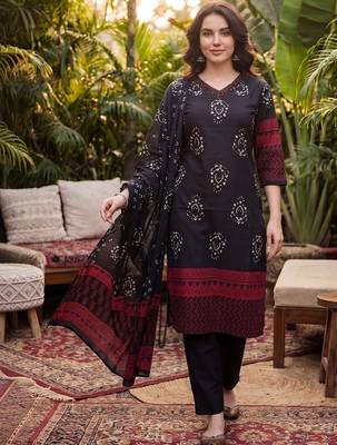 Women Floral Printed Regular Thread Work Pure Cotton Kurta with Trousers & With Dupatta 1